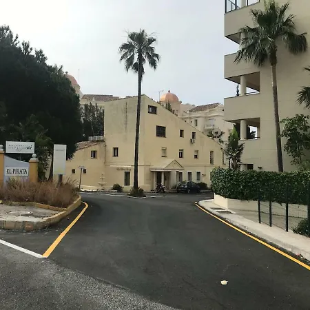 Playa Sin Aglomeraciones, Tarifas Especiales Cerca De Puerto Banus *