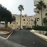 Playa Sin Aglomeraciones, Tarifas Especiales Cerca De Puerto Banus *