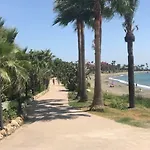 Playa Sin Aglomeraciones, Tarifas Especiales Cerca De Puerto Banus Appartement Estepona
