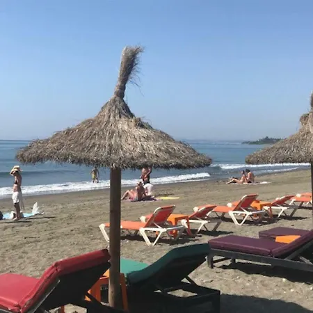 Playa Sin Aglomeraciones, Tarifas Especiales Cerca De Puerto Banus *