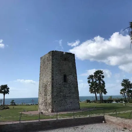 Playa Sin Aglomeraciones, Tarifas Especiales Cerca De Puerto Banus *
