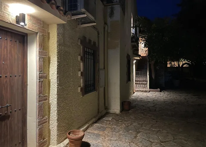 Playa Sin Aglomeraciones, Tarifas Especiales Cerca De Puerto Banús