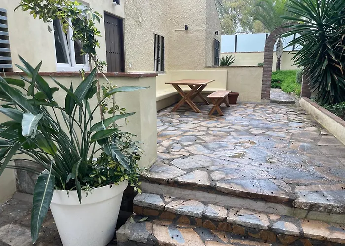 Playa Sin Aglomeraciones, Tarifas Especiales Cerca De Puerto Banús Apartamento