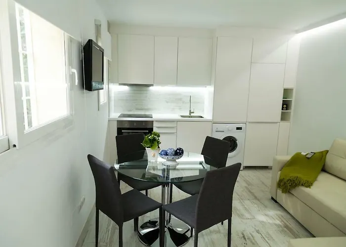 Playa Sin Aglomeraciones, Tarifas Especiales Cerca De Puerto Banús Apartamento Estepona