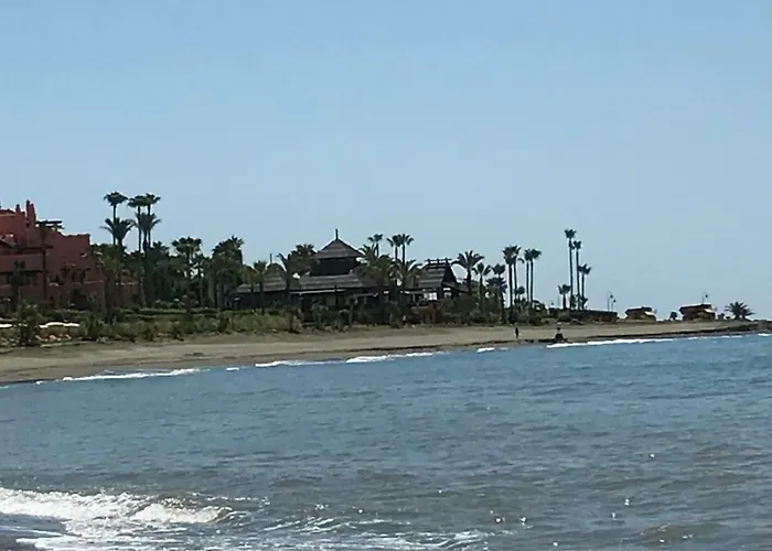 Playa Sin Aglomeraciones, Tarifas Especiales Cerca De Puerto Banus *