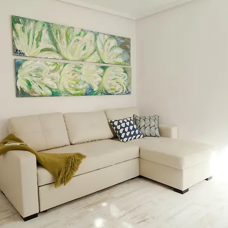 Playa Sin Aglomeraciones, Tarifas Especiales Cerca De Puerto Banus *